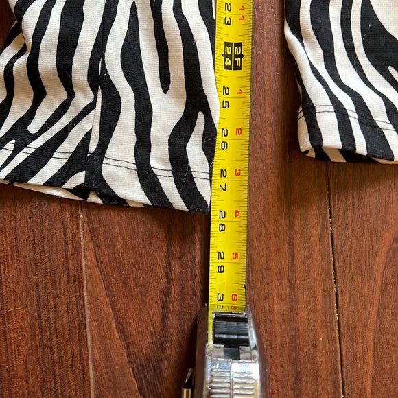 Countess Luann Zebra Print Pants Women's Size 8. - Picture 5 of 10